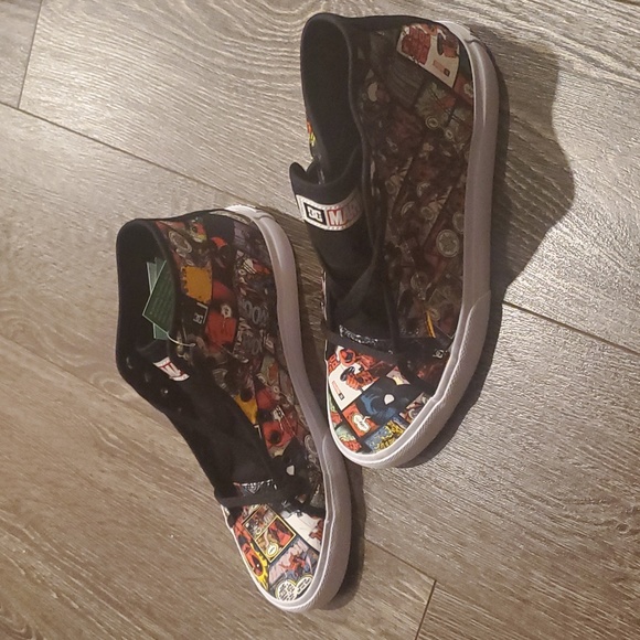 ❤️ MEN'S MARVEL DEADPOOL X DC MANUAL HI SHOES - Size 10 - Picture 6 of 13